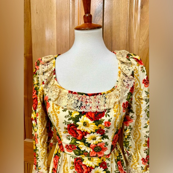 VTG 1960s Lorrie Deb, San Francisco Lace/Floral Ruffled Maxi Prairie Dress EUC M - Picture 3 of 16